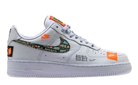 nike air force 1 just do it damen weiß|Nike Air Force 1 sneakers.